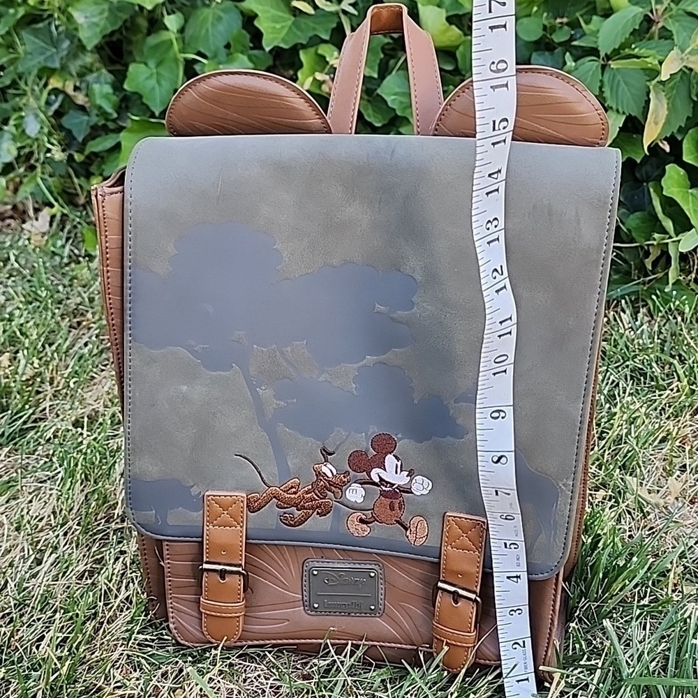 Rare Disney Loungefly Safari Backpack - Picture 8 of 16